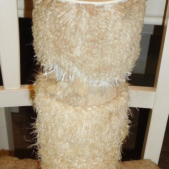 Scratching Post - Picture 2 of 3